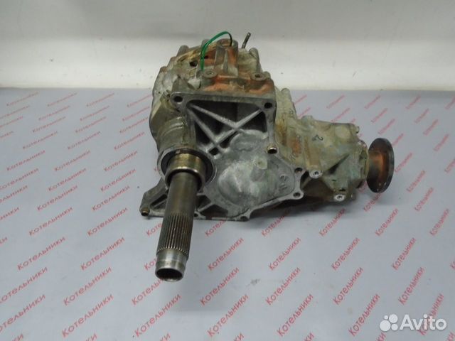 Nissan 33100-5V200 Коробка раздаточная