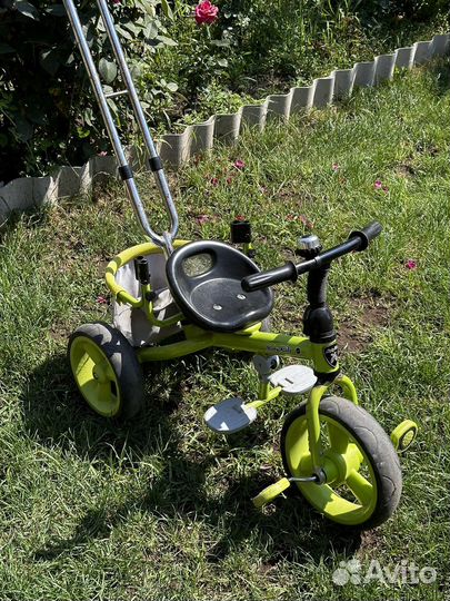 Трехколесный велосипед с родительской ручкой