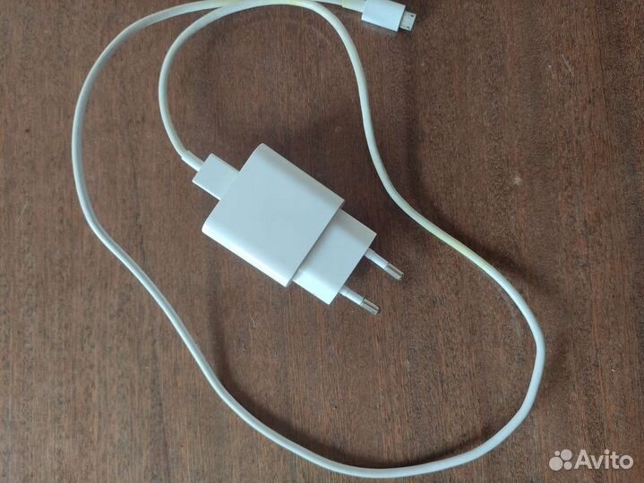 Телефон xiaomi redmi go
