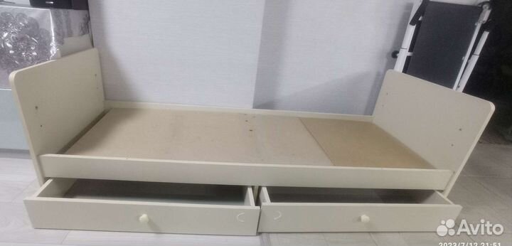 Детская кроватка трансформер с маятником