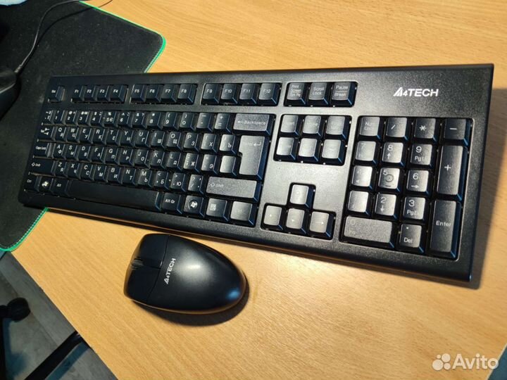 Клавиатура беспроводная и мышь