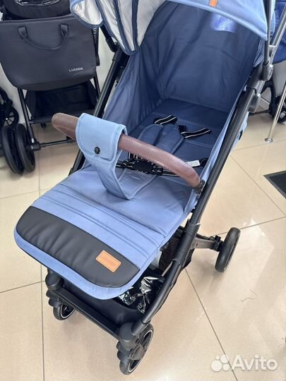 Коляска прогулочная