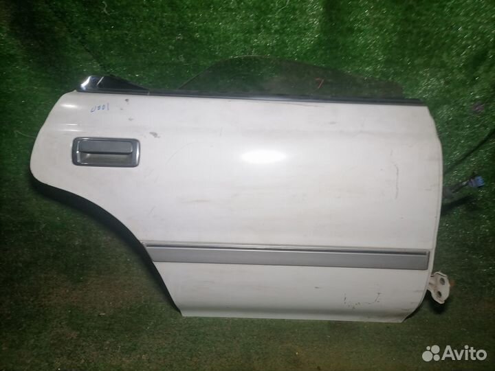 Дверь задняя правая Toyota Mark II GX81 Пустая