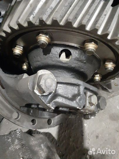 Редуктор Урал средний 48z 15 отв