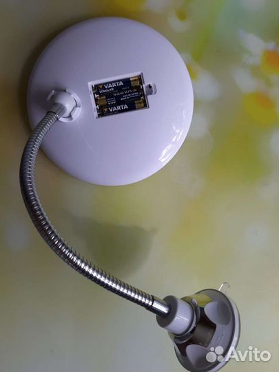 Зеркало с подсветкой на ножке