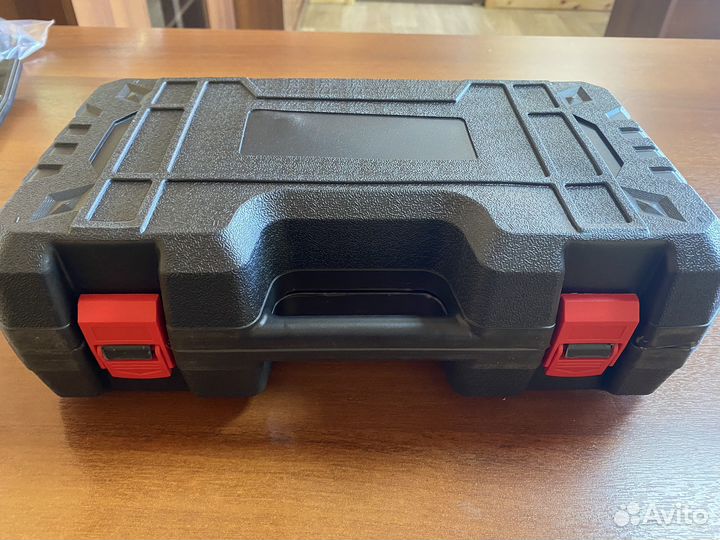 Сучкорез аккумуляторный, мини пила