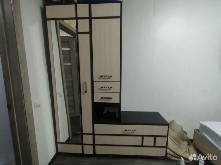 Шкаф в прихожую