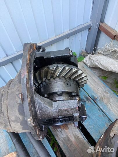 Продам редуктор и полуося от заднего моста маз