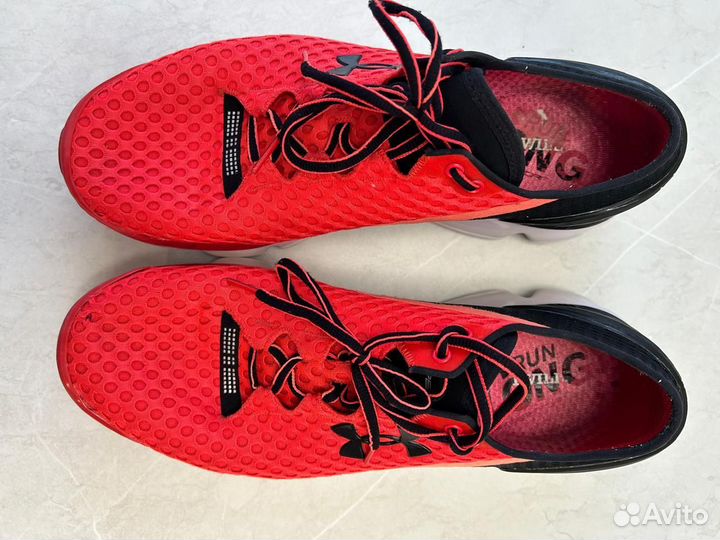 Продаю мужские кроссовки Under Armour Speedform