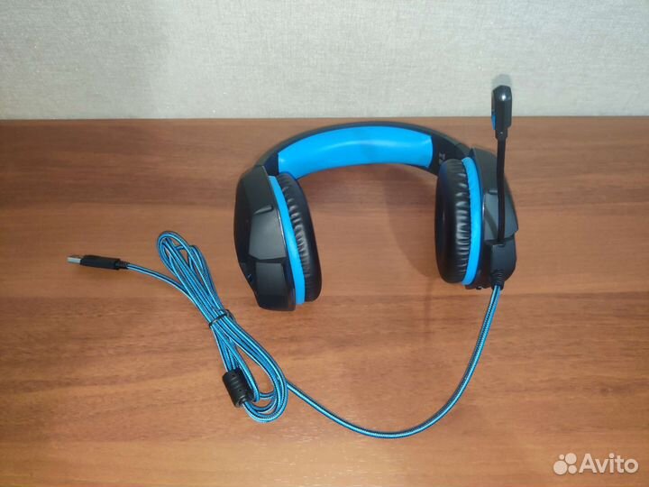 Новая проводная гарнитура Sven AP-U980MV черный