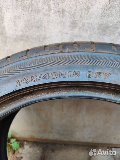 Bridgestone Potenza S001 235/40 R18