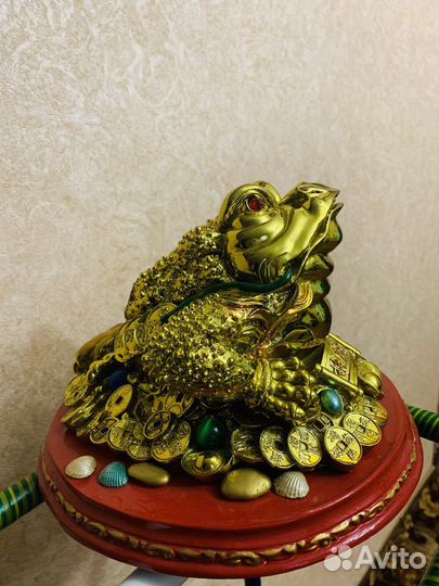 Статуэтка лягушка