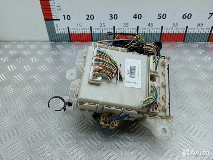 Блок предохранителей для Toyota Rav4 3 8273042020
