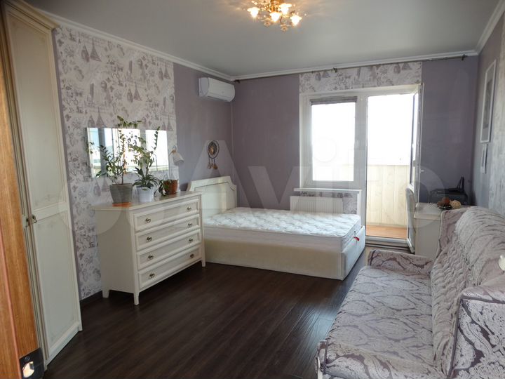 3-к. квартира, 81 м², 8/14 эт.