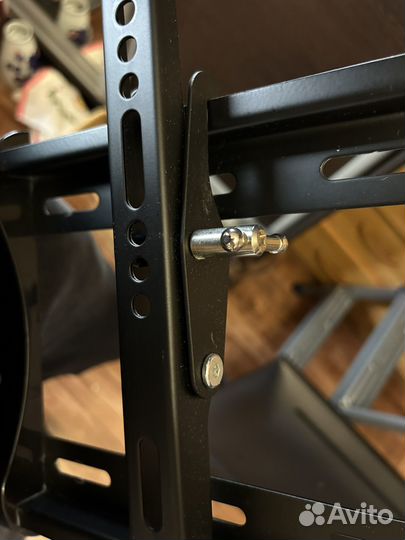 Кронштейн для телевизора наклонный