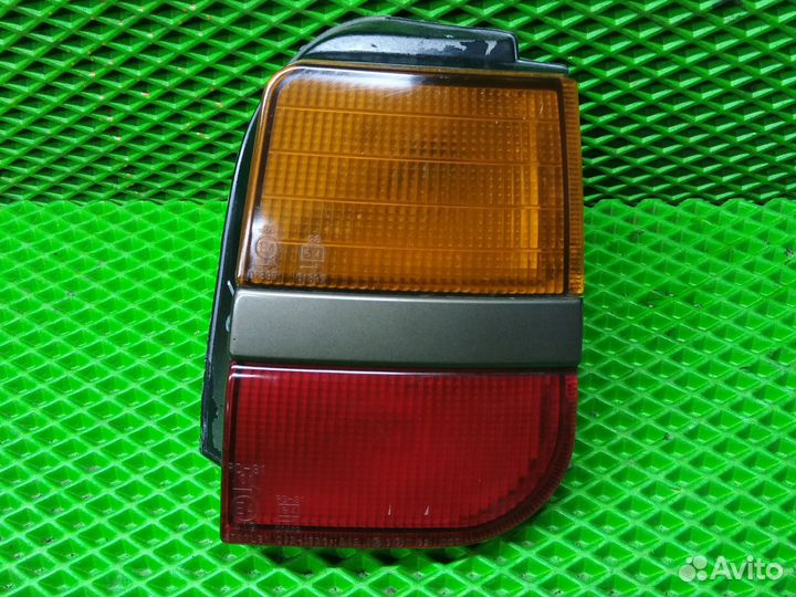 Фонарь задний правый Mitsubishi chariot