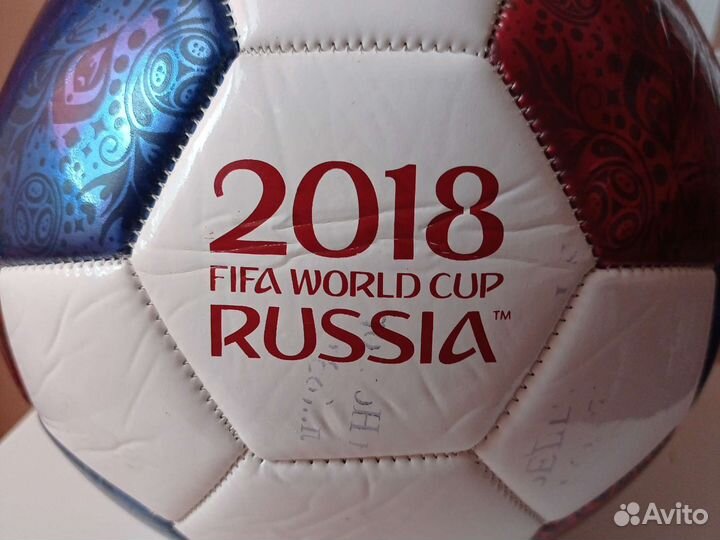 Футбольный мяч чм 2018