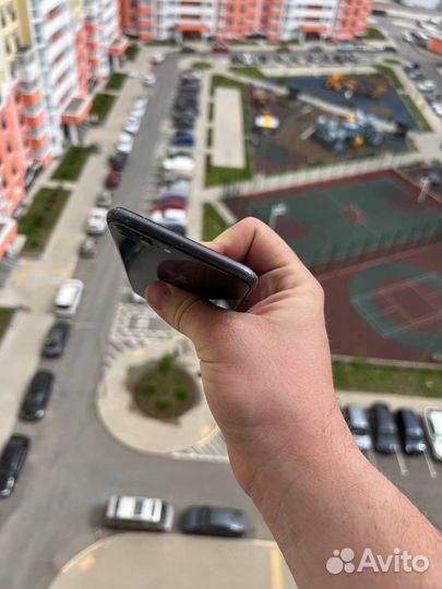 iPhone 8 Plus, 64 ГБ