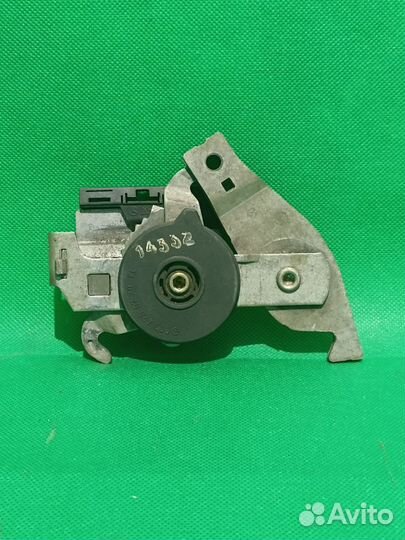 Механизм стояночного тормоза Mercedes w202