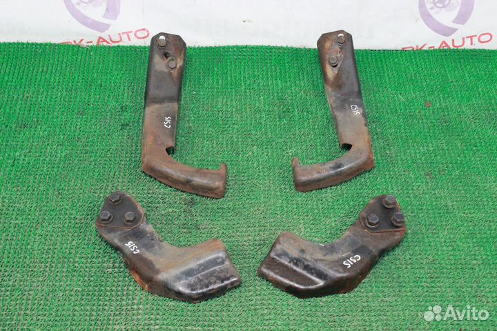 Крепеж переднего бампера Chevrolet Suburban GMT400