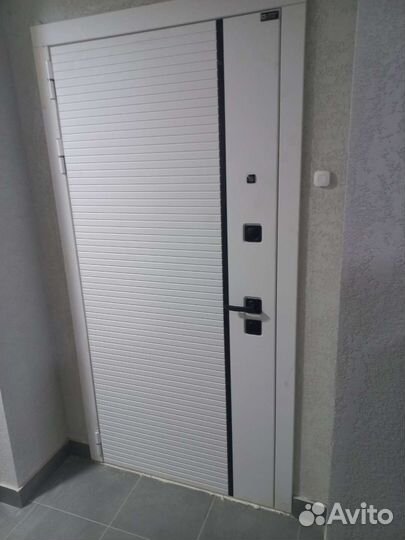 Дверь входная металлическая