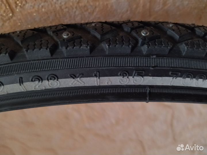 Две покрышки Schwalbe marathon winter plus 28х1.35