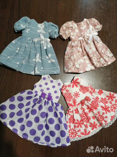 Платья на Паола Рейна лотом