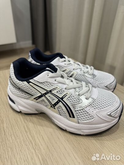 Кроссовки asics детские 32