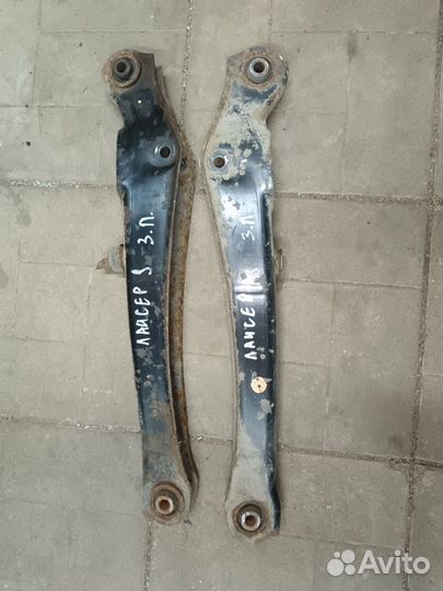 Рычаг поперечный задний левый Mitsubishi Lancer 9