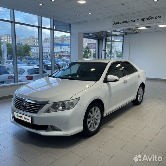 Toyota Camry 2.5 AT, 2013, 136 220 км