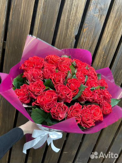 Букет из 31 голландской розы