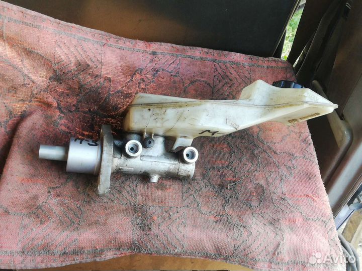 Главный тормозной цилиндр Мазда 3 вк