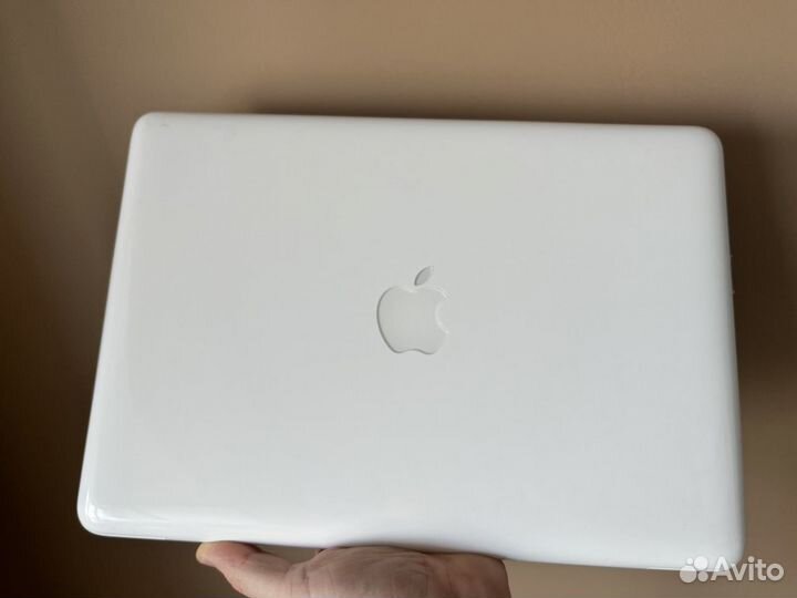 Ноутбук Apple MacBook 13 2010/120 SSD/19циклов