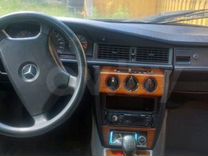 Mercedes-Benz 190 (W201) 2.0 MT, 1993, 300 000 км, с пробегом, цена 145 000 руб.