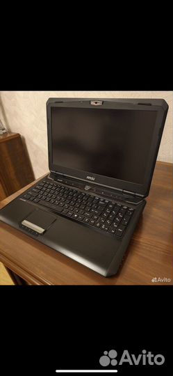 Ноутбук MSI