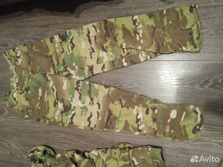 Ветровка и штаны для рыбалки или охоты