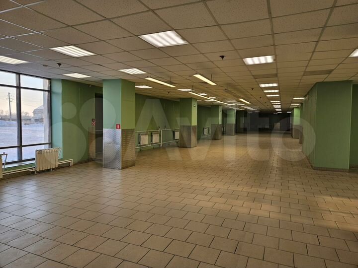 Продам помещение свободного назначения, 677.9 м²