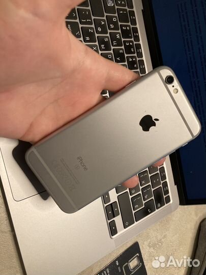 iPhone 6S, 64 ГБ