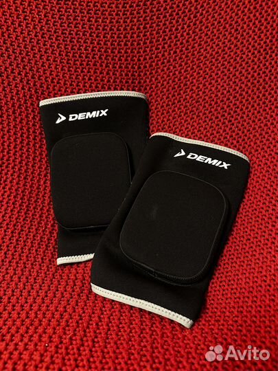 Наколенники спортивные Demix