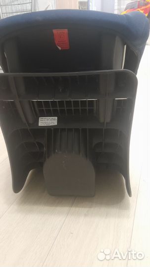 Автомобильное кресло