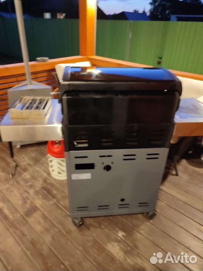 Газовый гриль Broiler King Baron барбекю