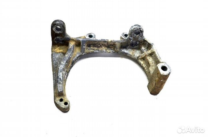 Кронштейн генератора renault trucks Premium (01.96)