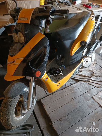 Скутер торнадо sg