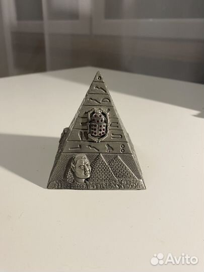 Пирамида севенир из Египта