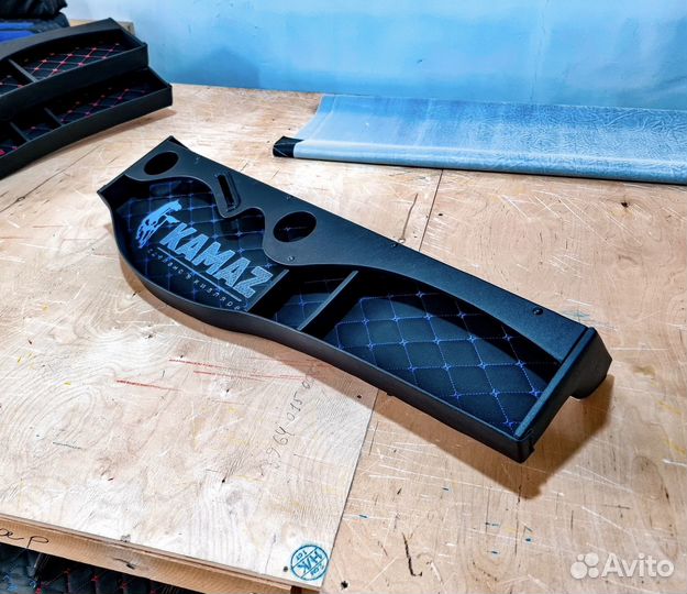 Столик евро на панель камаз с лого синий ромб