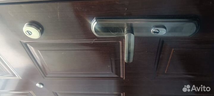 Дверь входная металлическая