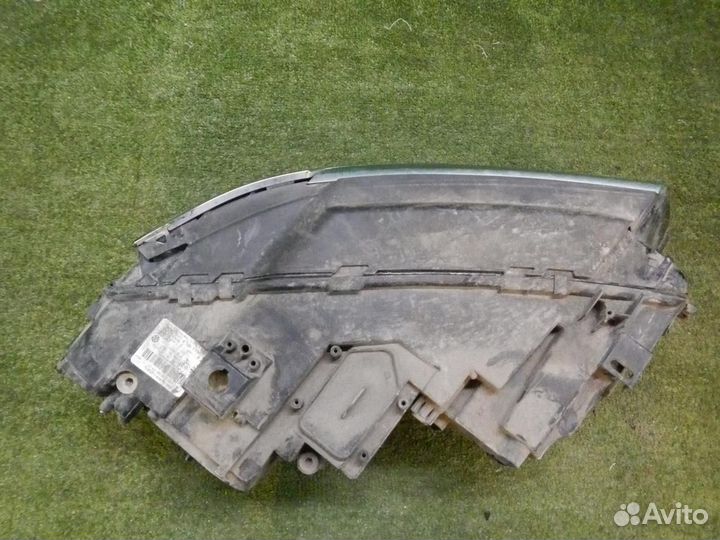 Фара левая Volkswagen Tiguan