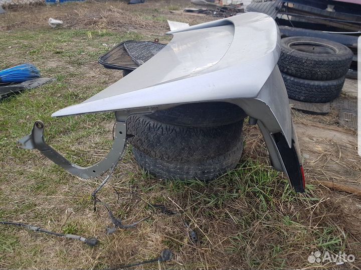 Крышка багажника VW Passat b3 седан Спойлер