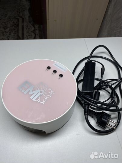 Лампа для ногтей Emi