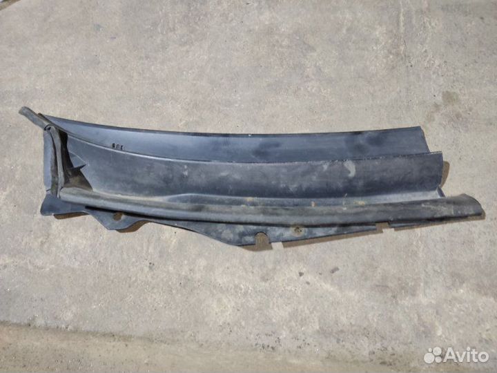 Накладка стеклоочистителя (жабо) Ford Mondeo 3